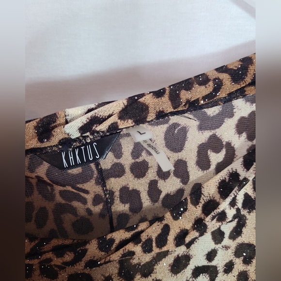 Kaktus sheer leopard print long top- Size large women's- Y2K - Picture 5 of 9